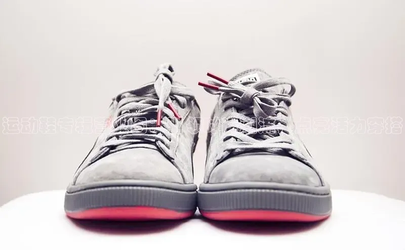 意昂2注册百度安全社区运动鞋专辑营业图：引领时尚潮流，点亮活力穿搭