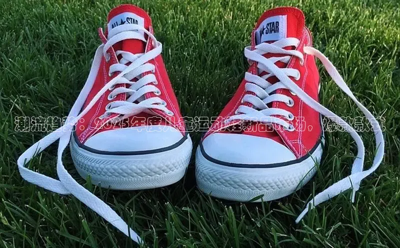 潮流趋势：2025年度儿童运动鞋新品市场，爆款款式